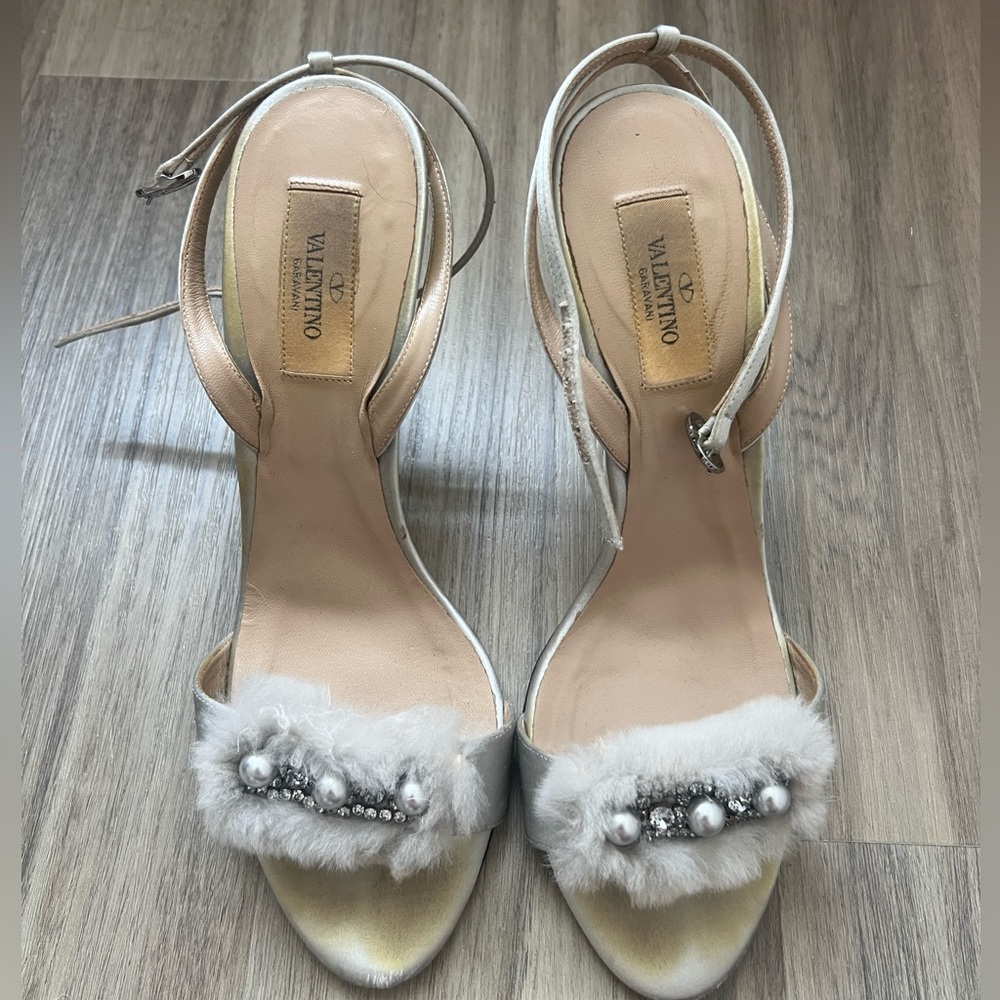 Vintage Valentino Pumps size 40